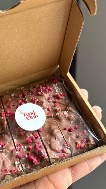 Salted Date & Walnut Chocolate Salted date & walnut chocolate